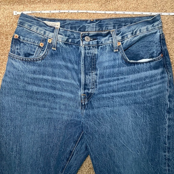 Levi's Premium Denim 501 '90s Mid Rise Jeans Size 28 x 30 - Picture 8 of 8